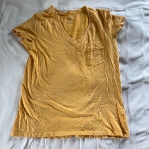 Short sleeve v neck, mustard yellow